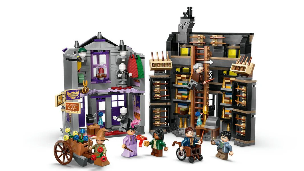 Lego 76439 Harry Potter Ollivanders & Madam Malkins Robes Store - Image 2