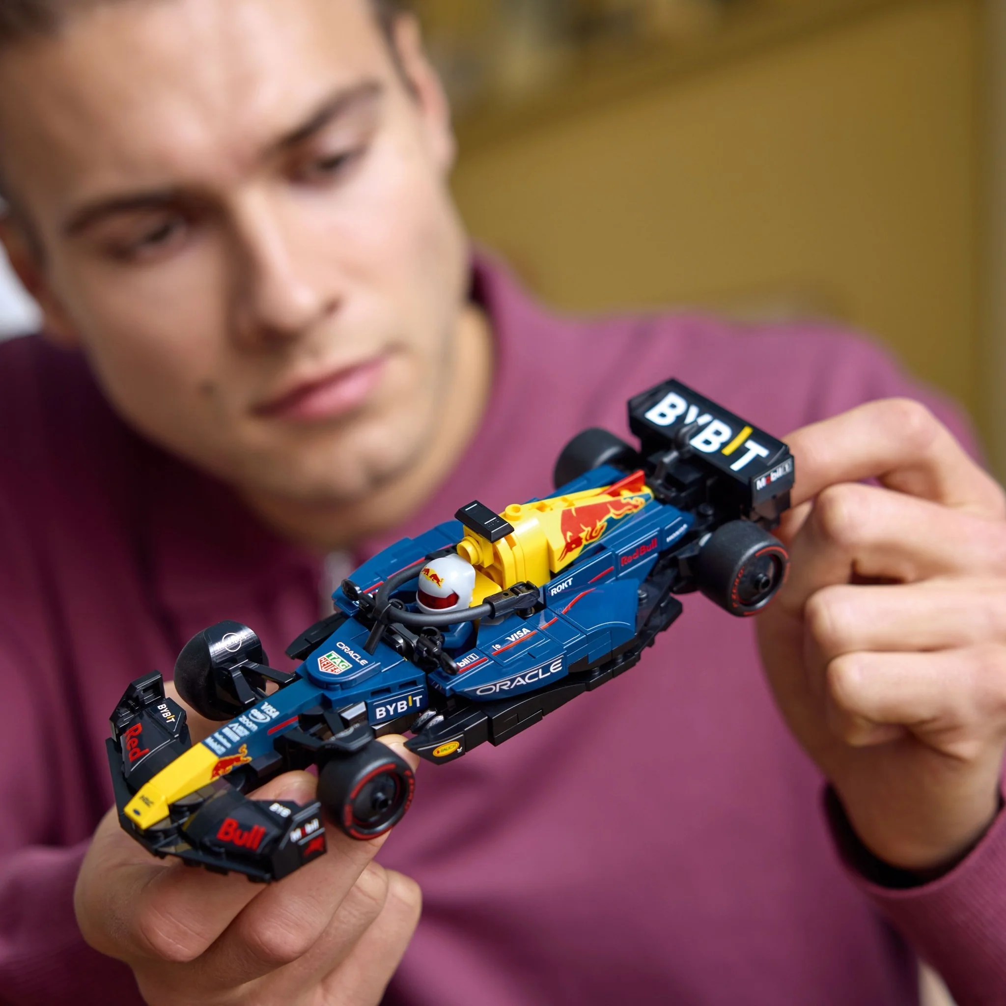 Lego 77243 Oracle Red Bull Racing RB20 F1 Race Car - Image 2
