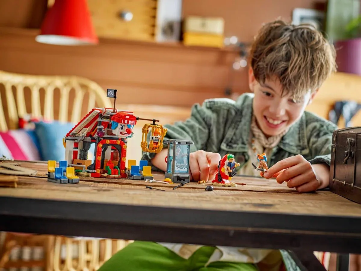 LEGO 75637 One Piece Buggy the Clown's Circus Tent Set - Image 10