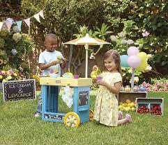 Little Tikes 2-In-1 Lemonade & Ice Cream Stand - Image 4