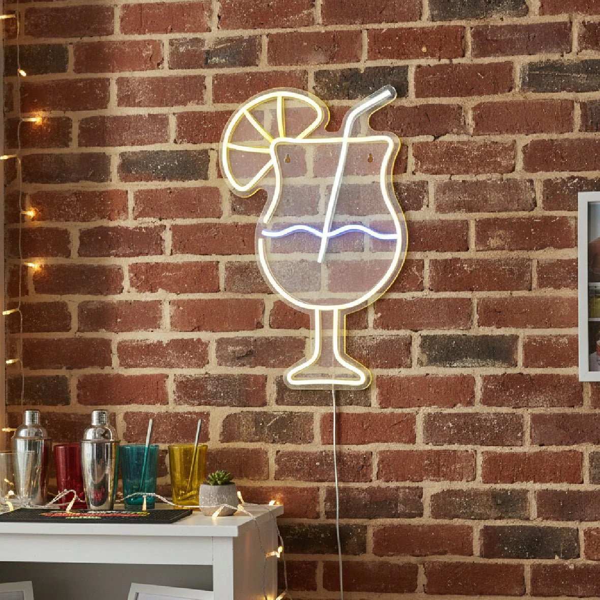 Lumineo Neon Cocktail Glass Sign USB Powered - Image 2