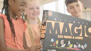 Marvin's Magic Ultimate Magic 250 Tricks & Stunts - Image 3