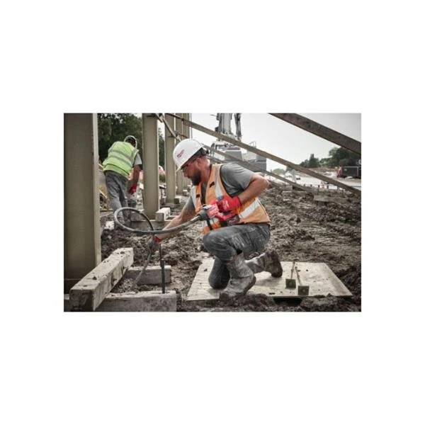 Milwaukee M18 FUEL Needle Concrete Vibrator 2.4m Whip, 1x5.5Ah batteries | 18FCVN24-551 - Image 3