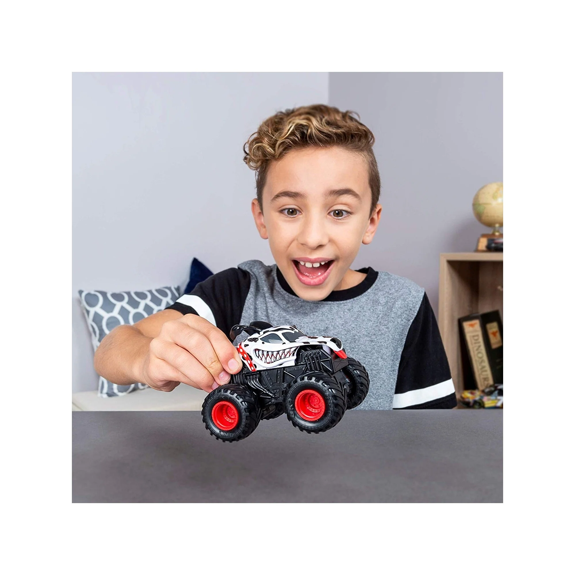 Monster Jam 1:43 Rev & Roar Trucks Assorted Styles - Image 2