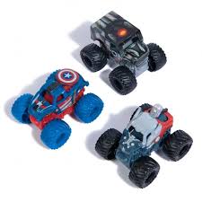 Monster Jam Mini Marvel Bundle - Image 3