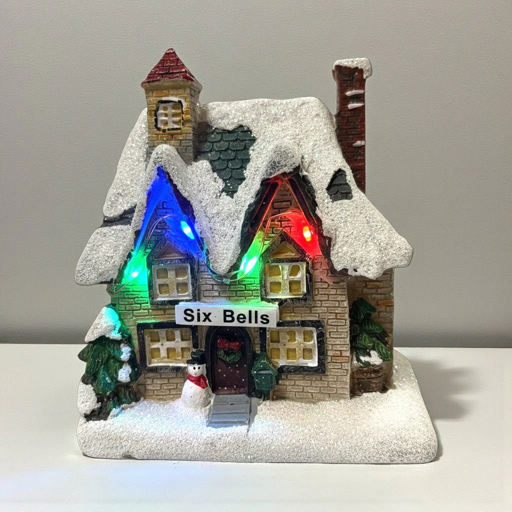 Noma Collectables 12cm Battery Operated Village Scene – Village Pub