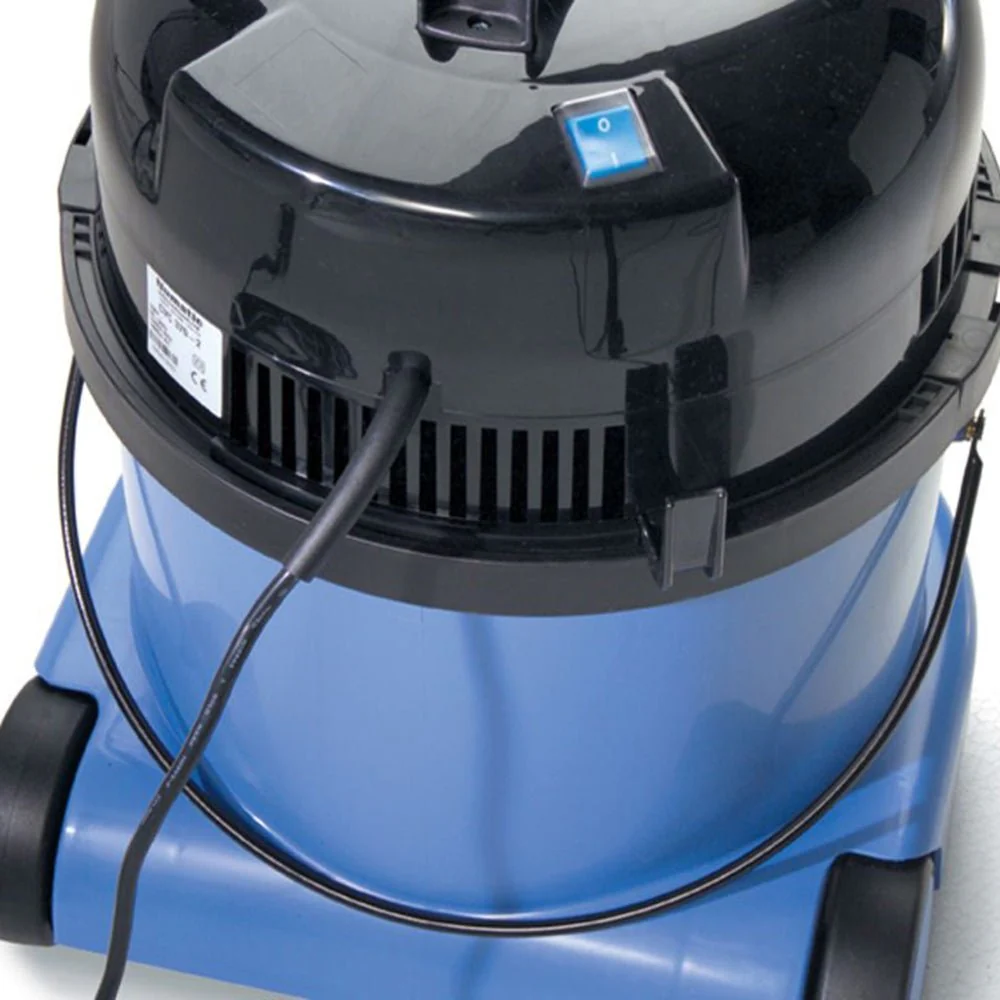 Numatic Charles Wet and Dry Vacuum Cleaner - Image 3