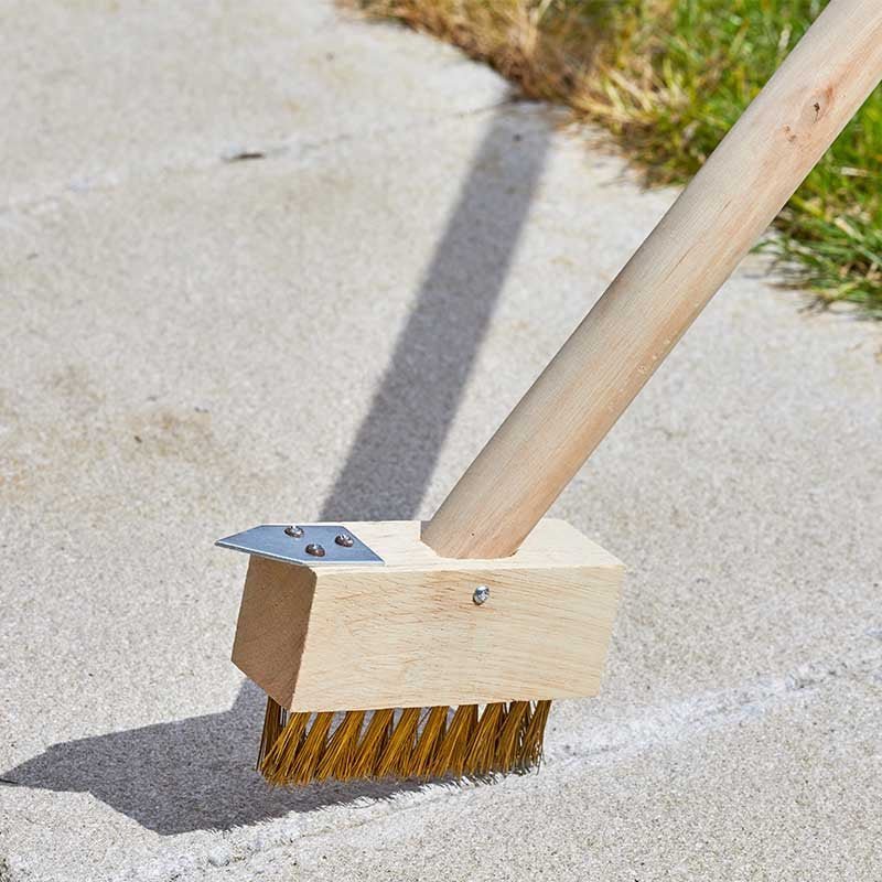 Patio Brush with Scraper & Spare Head – 140cm - Image 2