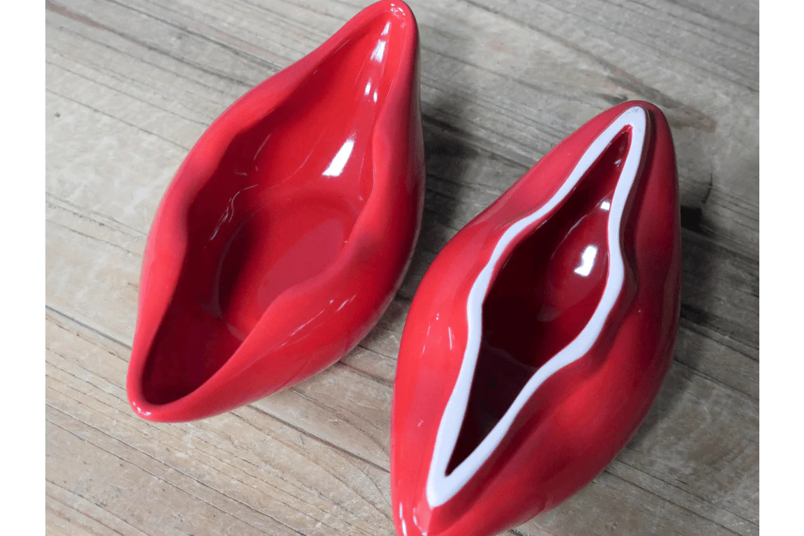 Red Lips Ornament - Image 5