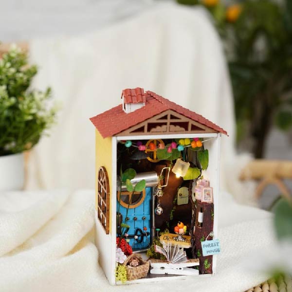 Rolife Borrowed Garden Model Kit DS013 Age 14+ - Image 2
