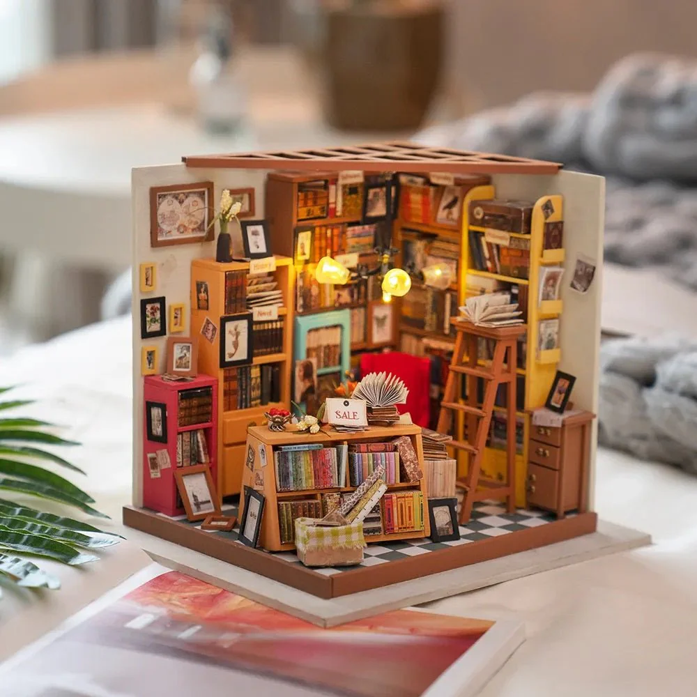 Rolife Sam's Study Library DIY Miniature House Kit DG102 Age 14+ - Image 7