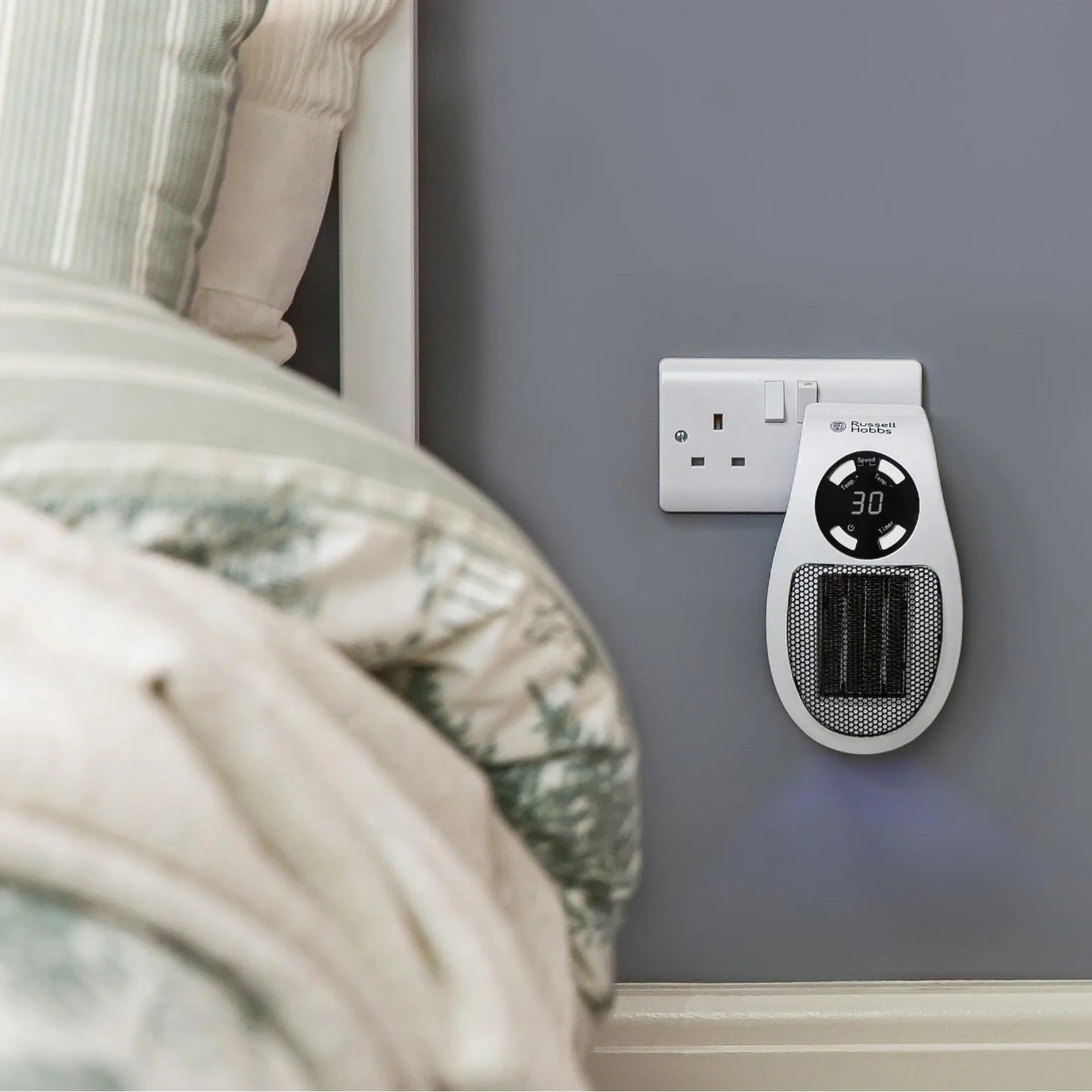 Russell Hobbs 500W Ceramic Plug Heater | RHPH2001 - Image 2