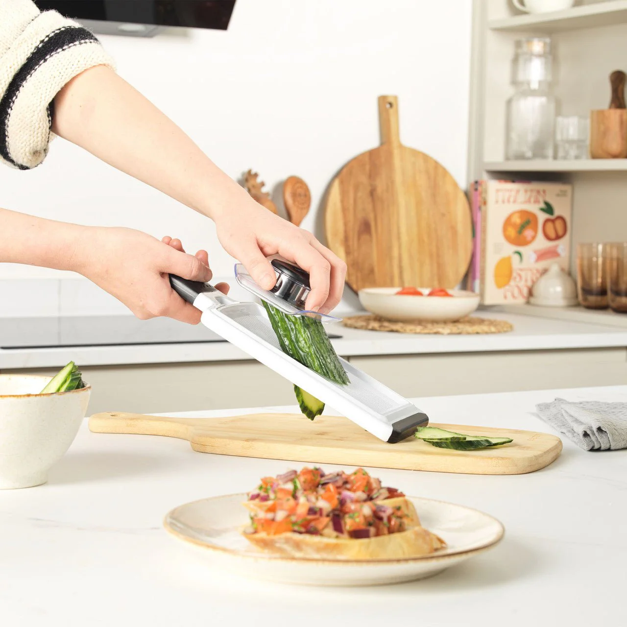 Salter 2 in 1 Mandoline Slicer - Image 4