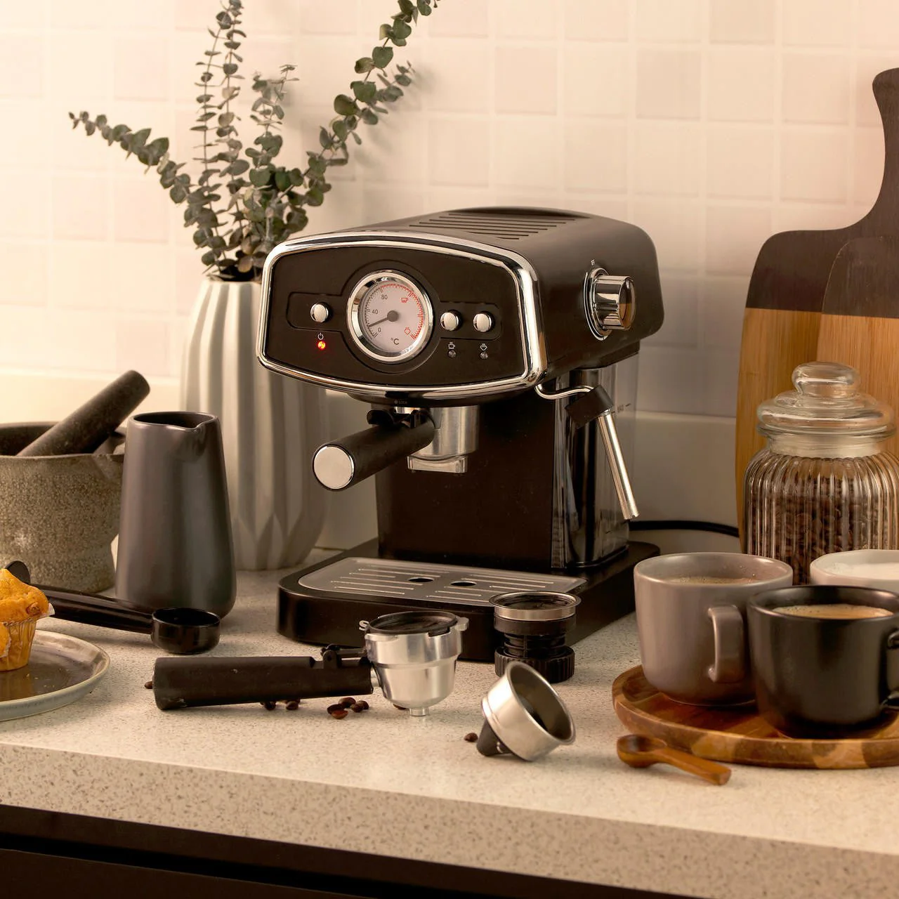 Salter 3 In 1 Barista Deluxe Coffee Machine with Milk Frothing Wand - Image 4