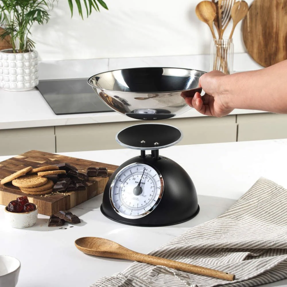 Salter Timeless Mechanical Kitchen Scale – Black - Image 3