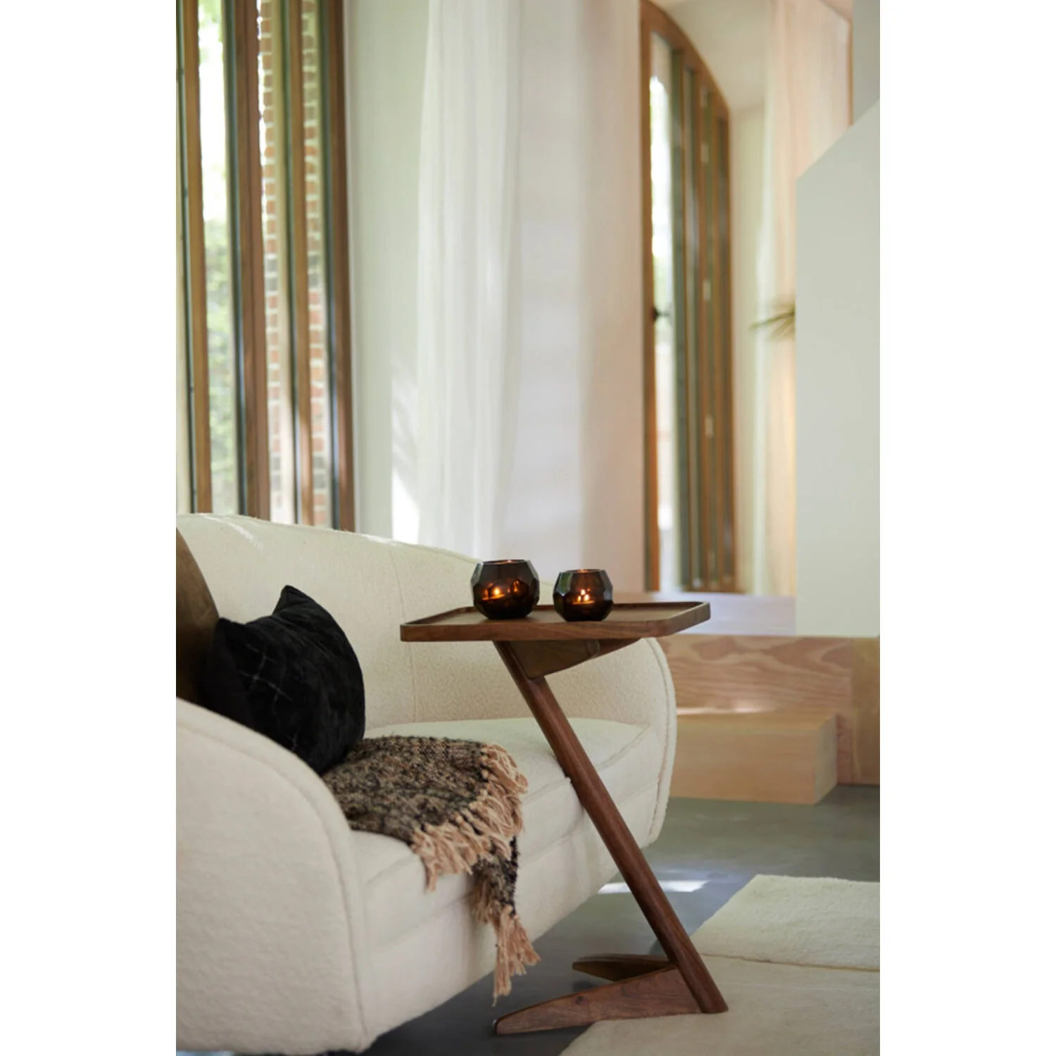 Side table 45 x 42 x 63cm QIANO Acacia Wood Brown - Image 3