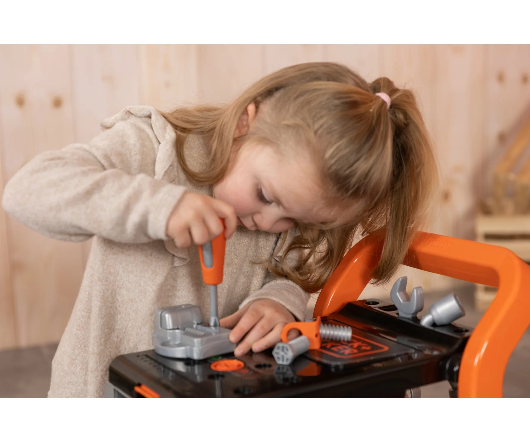 Smoby Black+Decker Bricolo Devil Workmate - Image 3