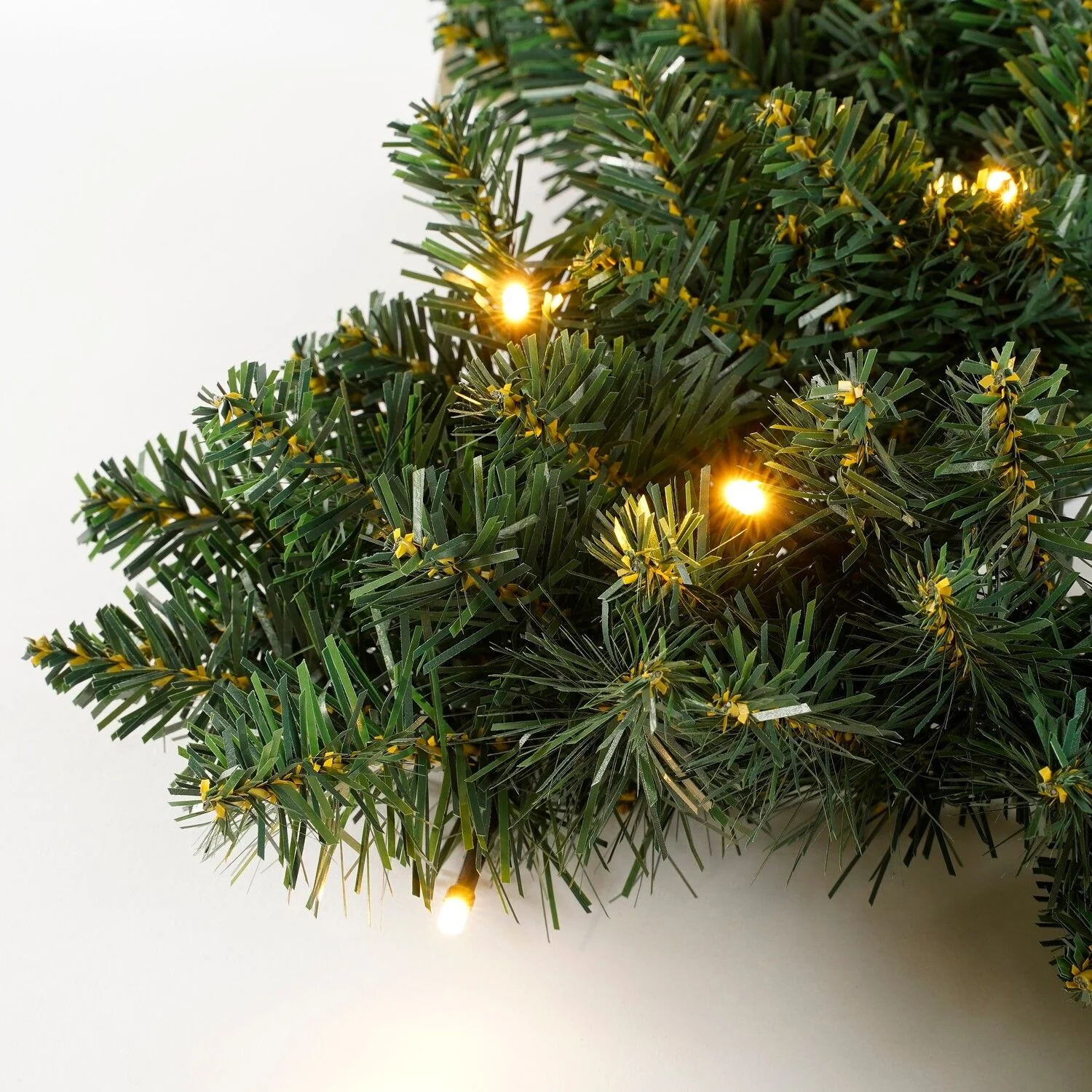 Star Shaped Christmas Wreath 40 LED 150 Tips Battery Operated - h10xd60cm - Image 4