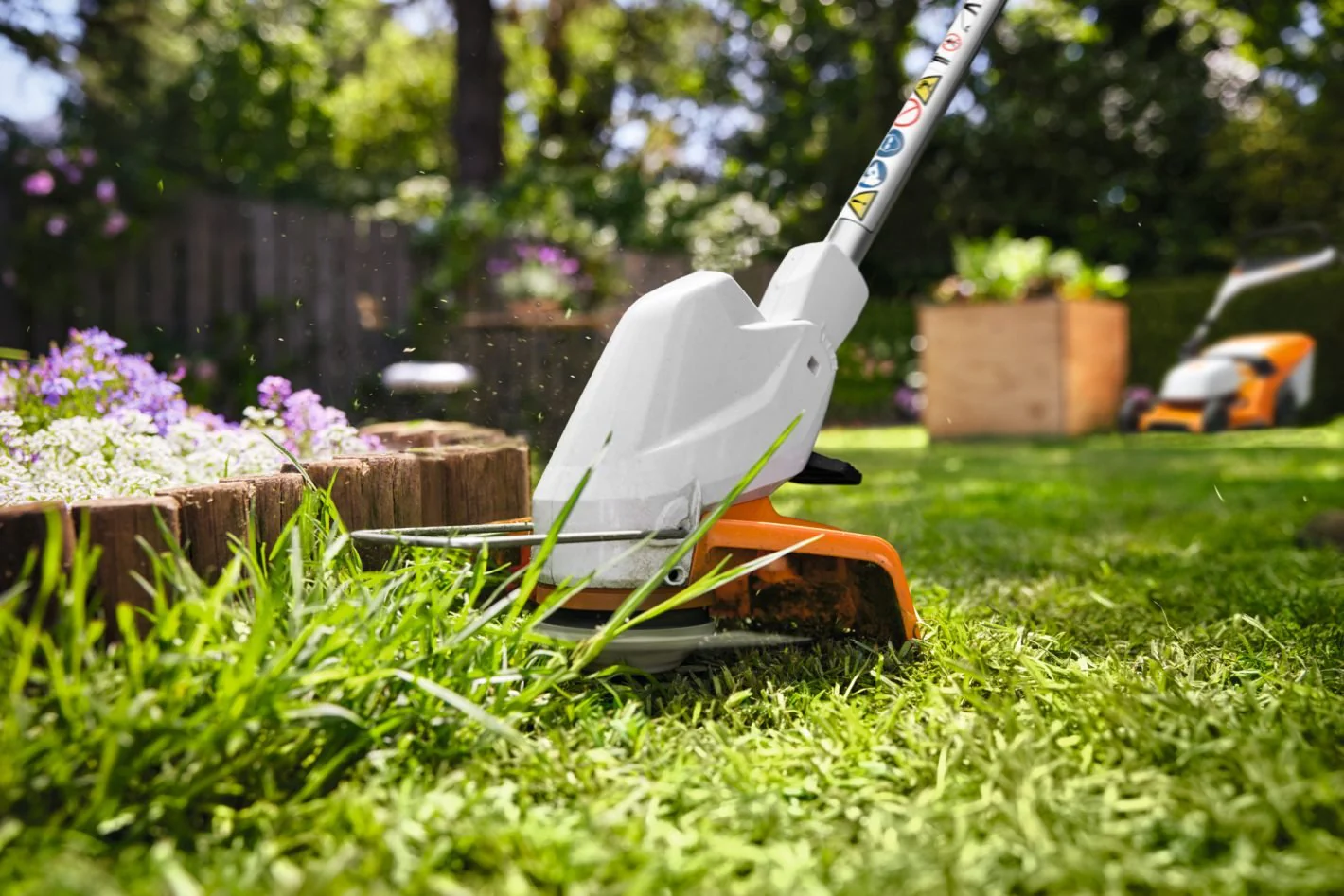 Stihl FSA 30.0 Cordless Grass Trimmer - Set FA100115714 - Image 5
