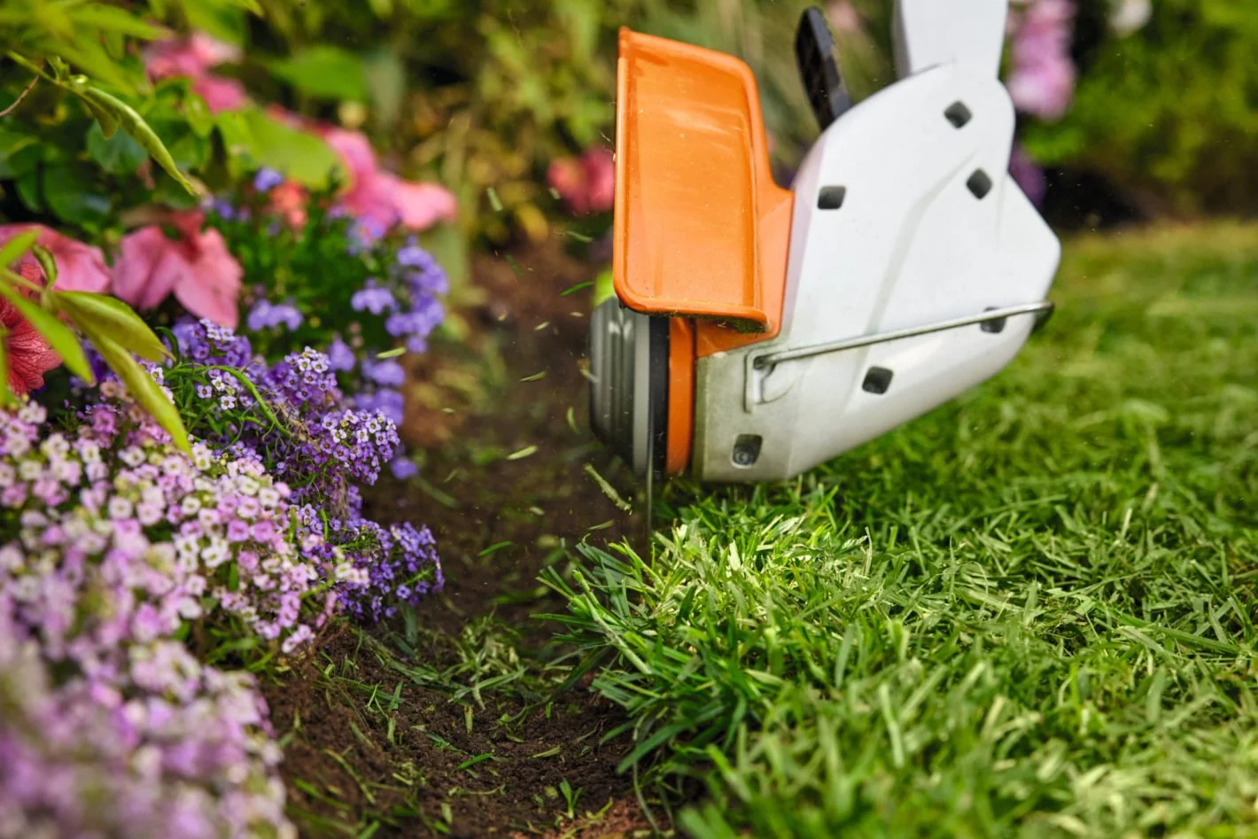Stihl FSA 30.0 Cordless Grass Trimmer - Set FA100115714 - Image 6