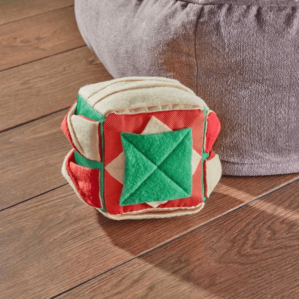 Treat & Seek Snuffle BoxDog Toy
