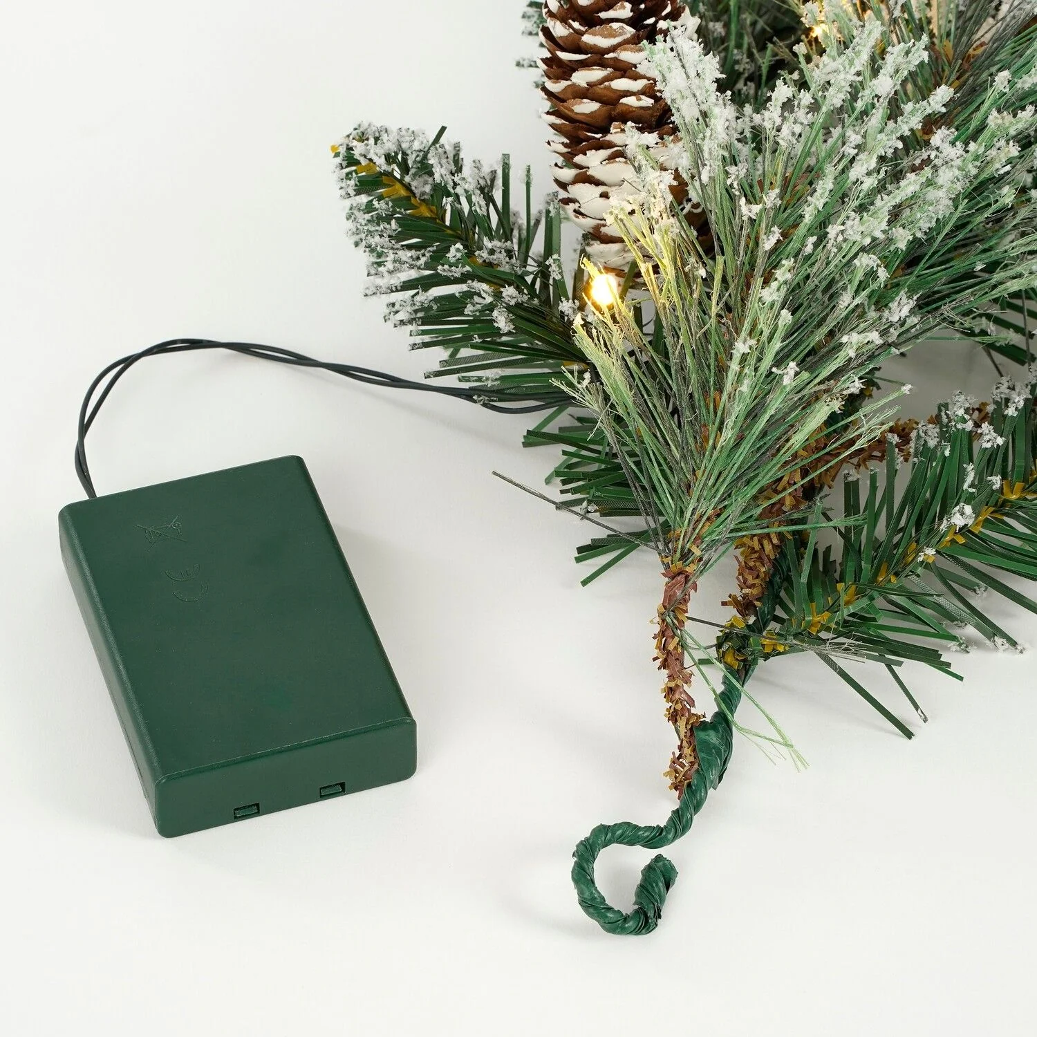 Vandans Garland 30 LED Green Frosted 100 Tips Battery Operated 180 x 20cm - Image 3