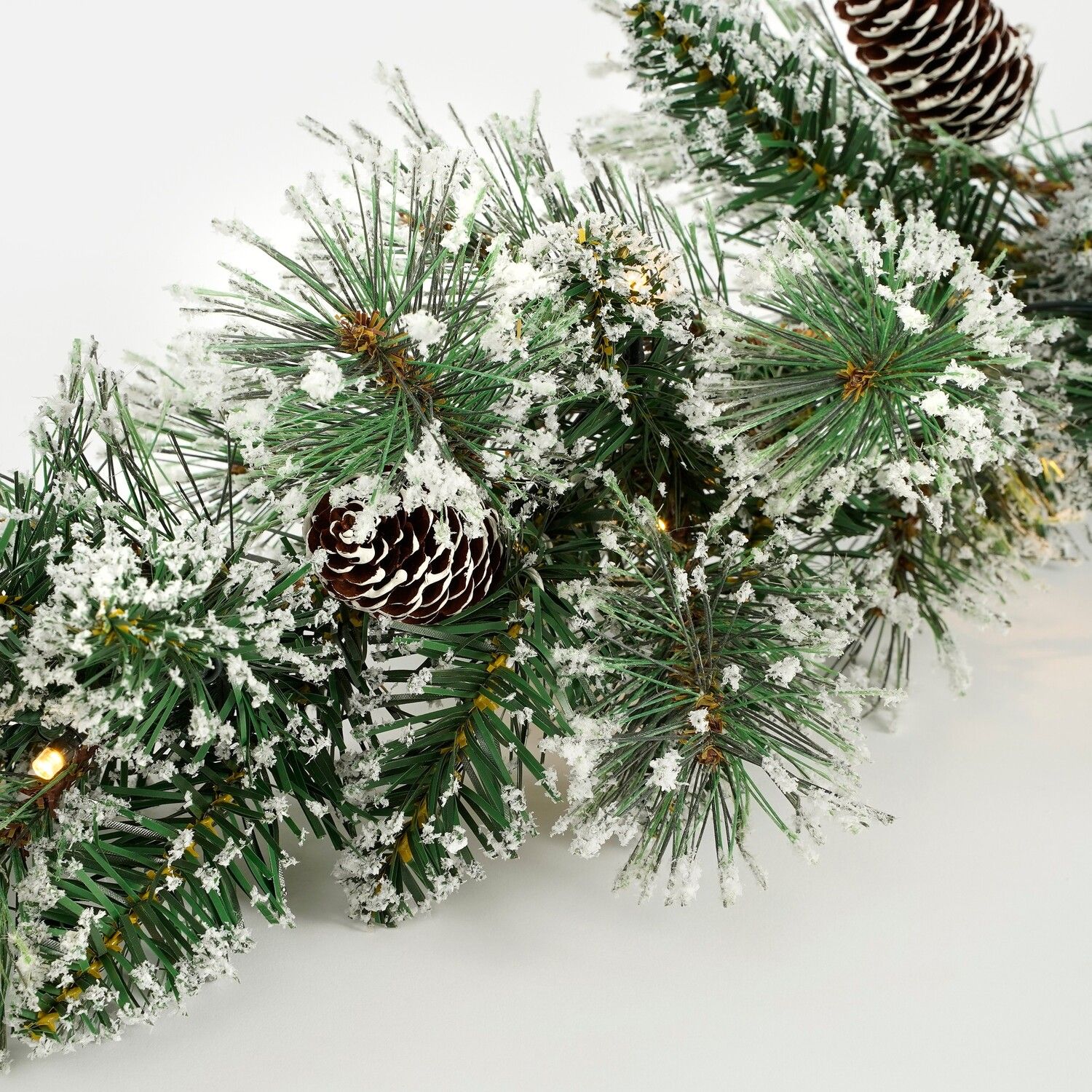 Vandans Garland 30 LED Green Frosted 100 Tips Battery Operated 180 x 20cm - Image 4