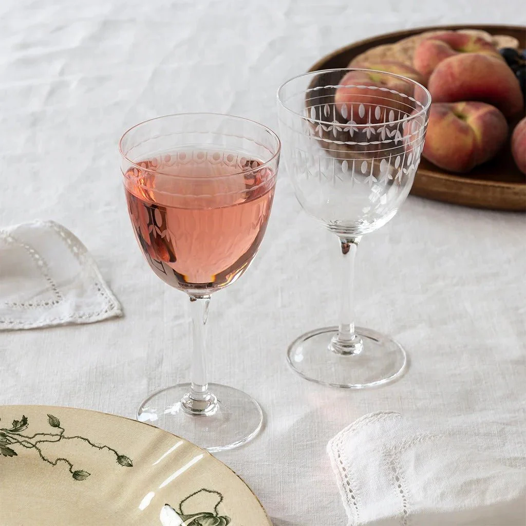 Vintage Etched Wine Glasses 250ml (Set of 2) – Clear - Image 2