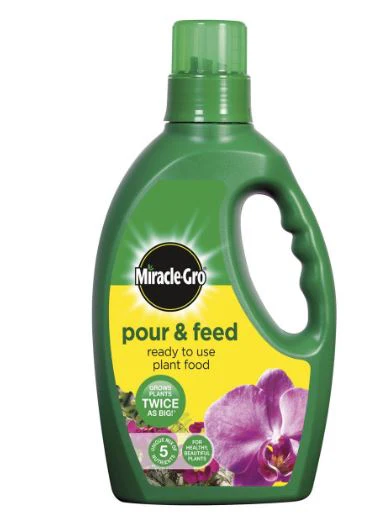 Miracle Gro Pour & Feed Plant Food 1 Litre