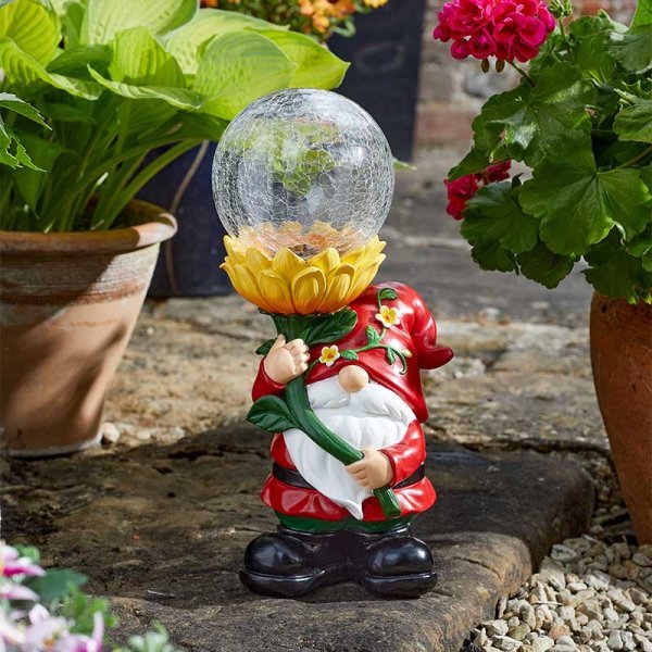 Wonder Wizard Solar Figurine 40cm